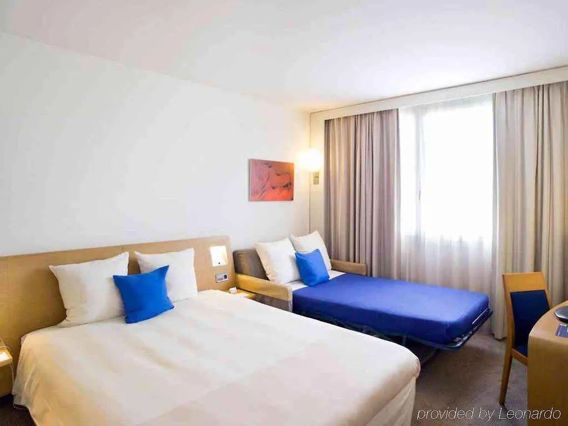 Ibis Styles Marseille Aeroport Hotel Vitrolles  3*, Vitrolles (Bouches-du-Rhone)