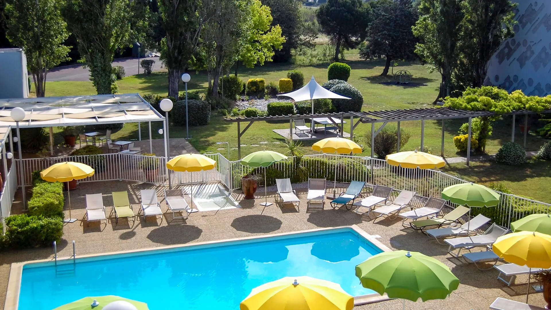 Hotel ibis Styles Marseille Aéroport Vitrolles   Vitrolles (Bouches-du-Rhone)