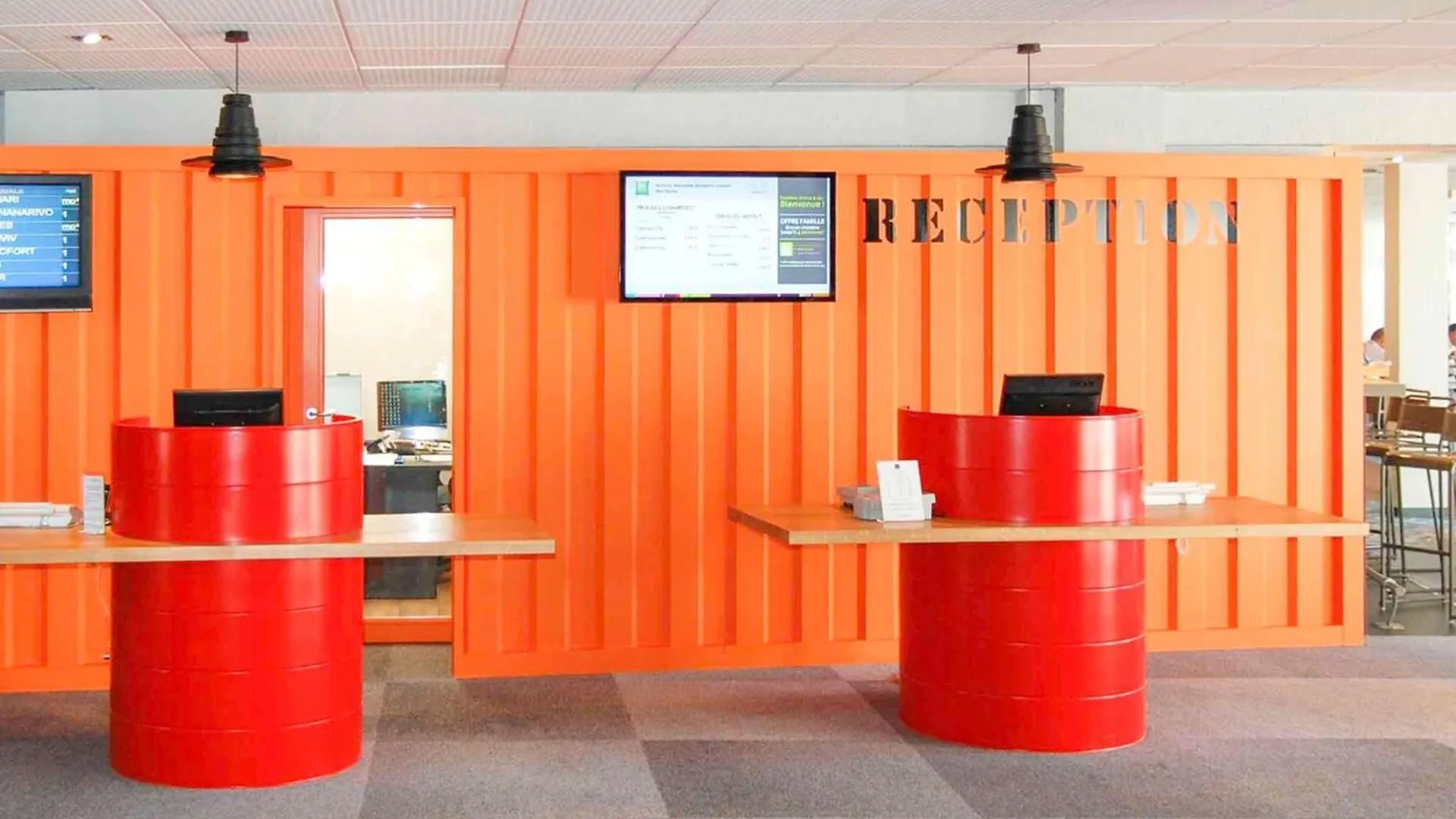 Hotel ibis Styles Marseille Aéroport Vitrolles   Vitrolles (Bouches-du-Rhone)